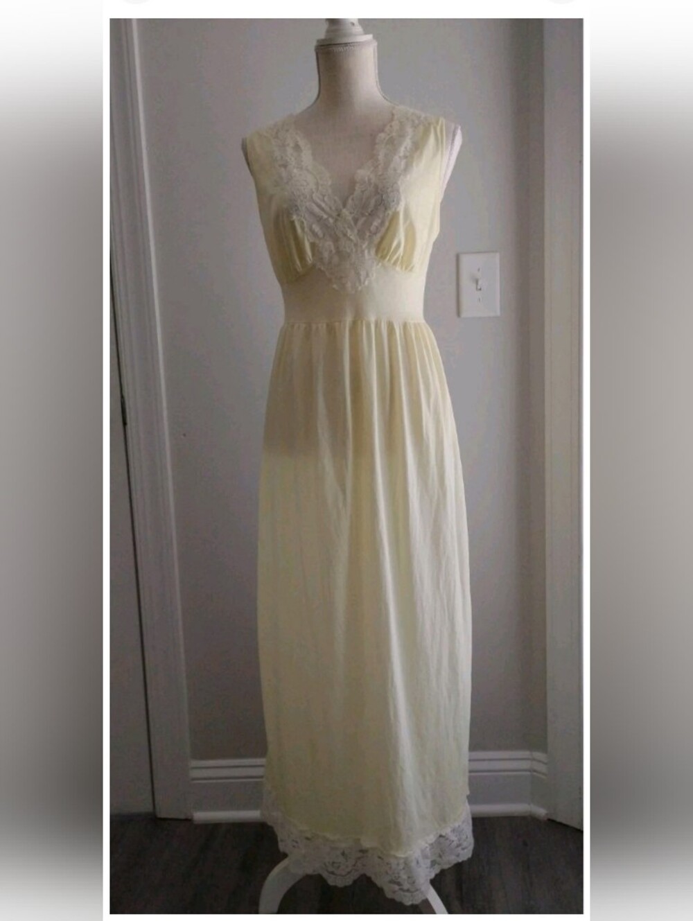Vintage Mary Barron Yellow Lace Nightgown Nylon Women's Size L USA